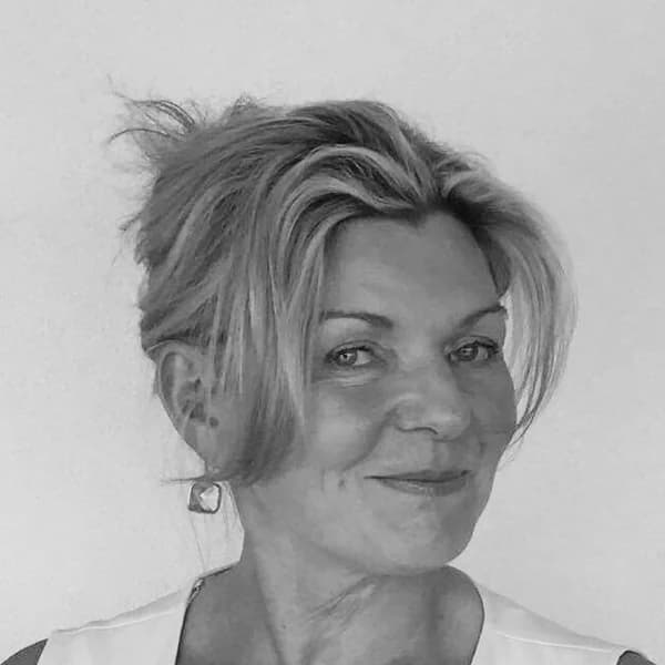 Portrait of Sarah Catchpole, founder of CatchingSolutions